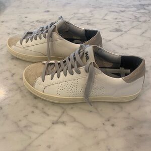 P448 Womens Sneakers Size 38 EUC